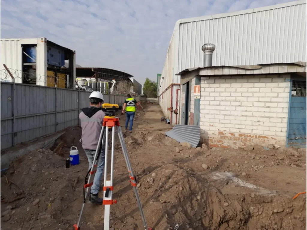 constructoradacyjf-proyecto-pavimentacion-con-hormigon-G-30-en-fabrica-irrited-colina-2